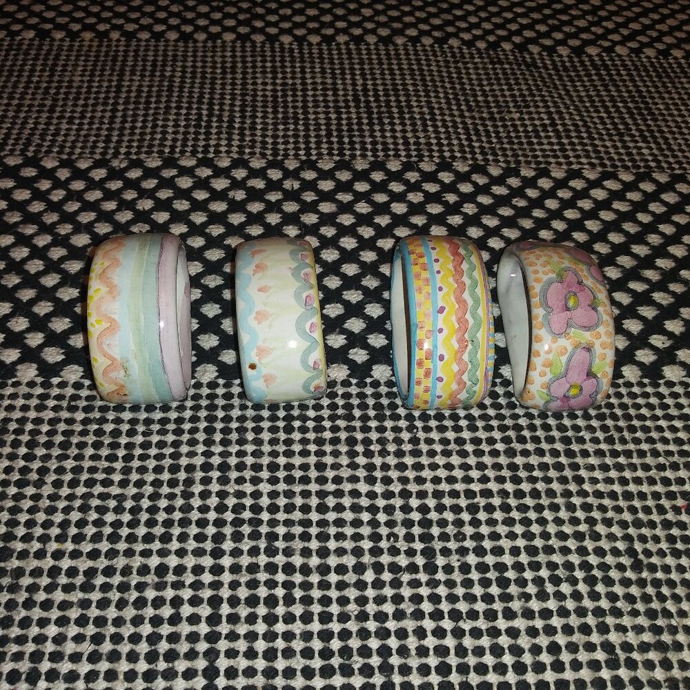 Mackenzie Childs Set of 4 Napkin Rings Ceramic